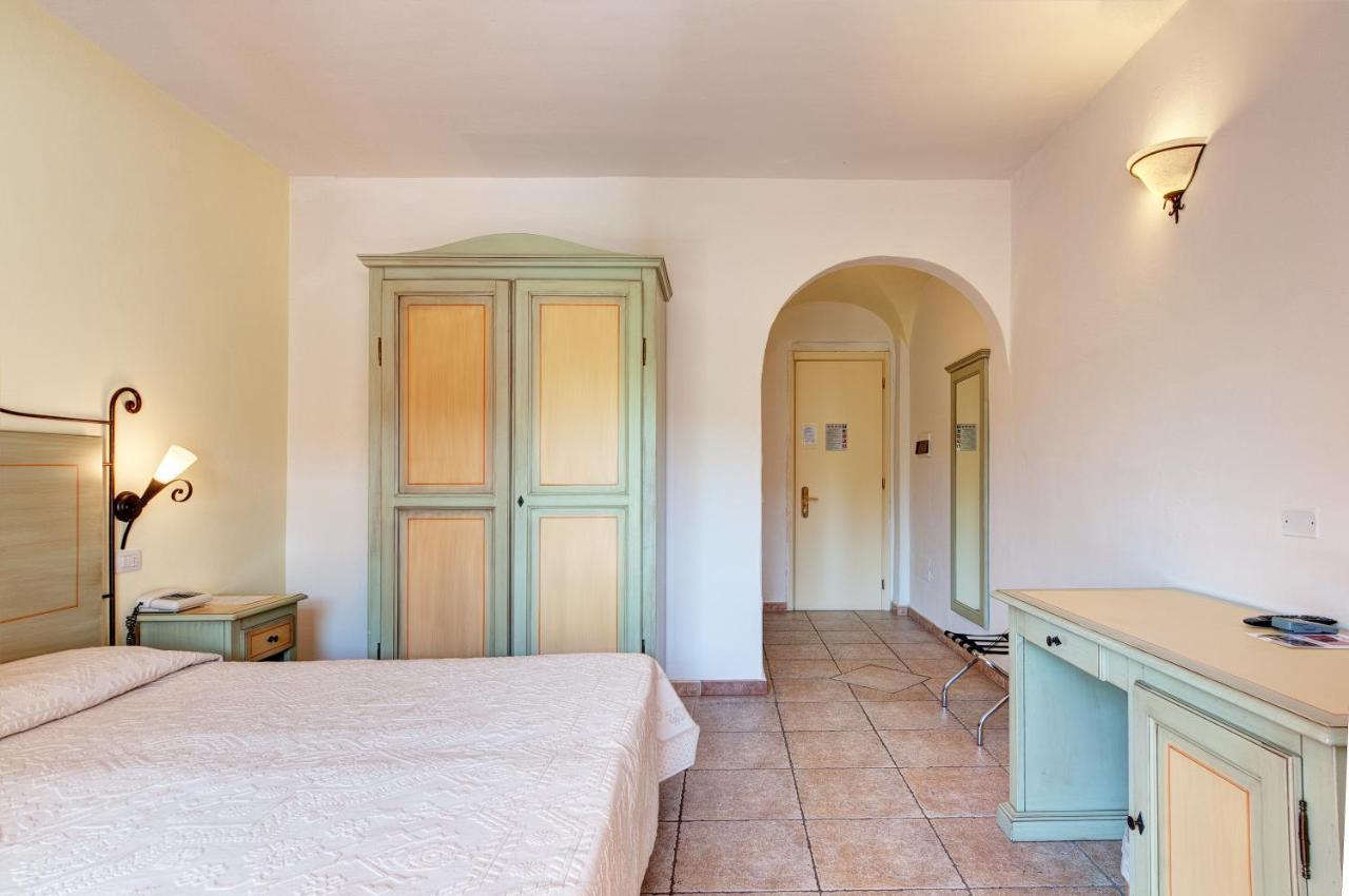 Hotel Li Graniti バージャ・サルディニア エクステリア 写真